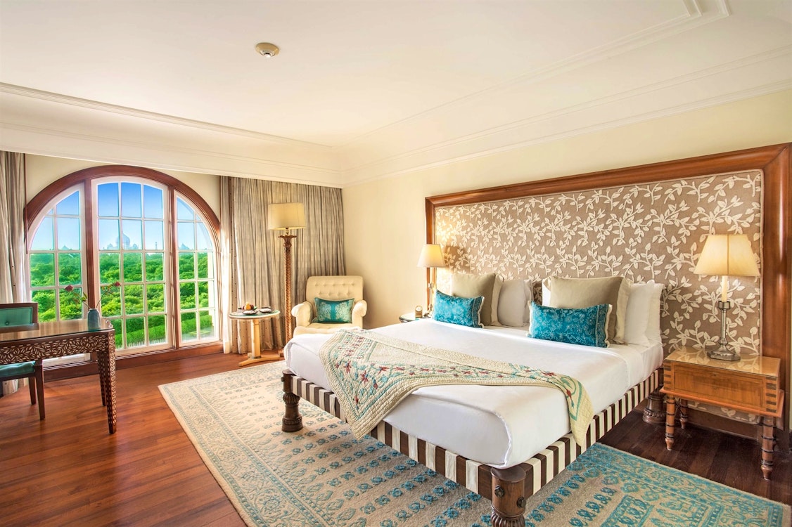 premium room at the oberoi amarvillas agra