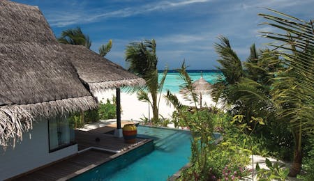 earth family pool suites