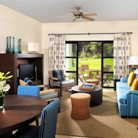 Pine Cliffs Residence