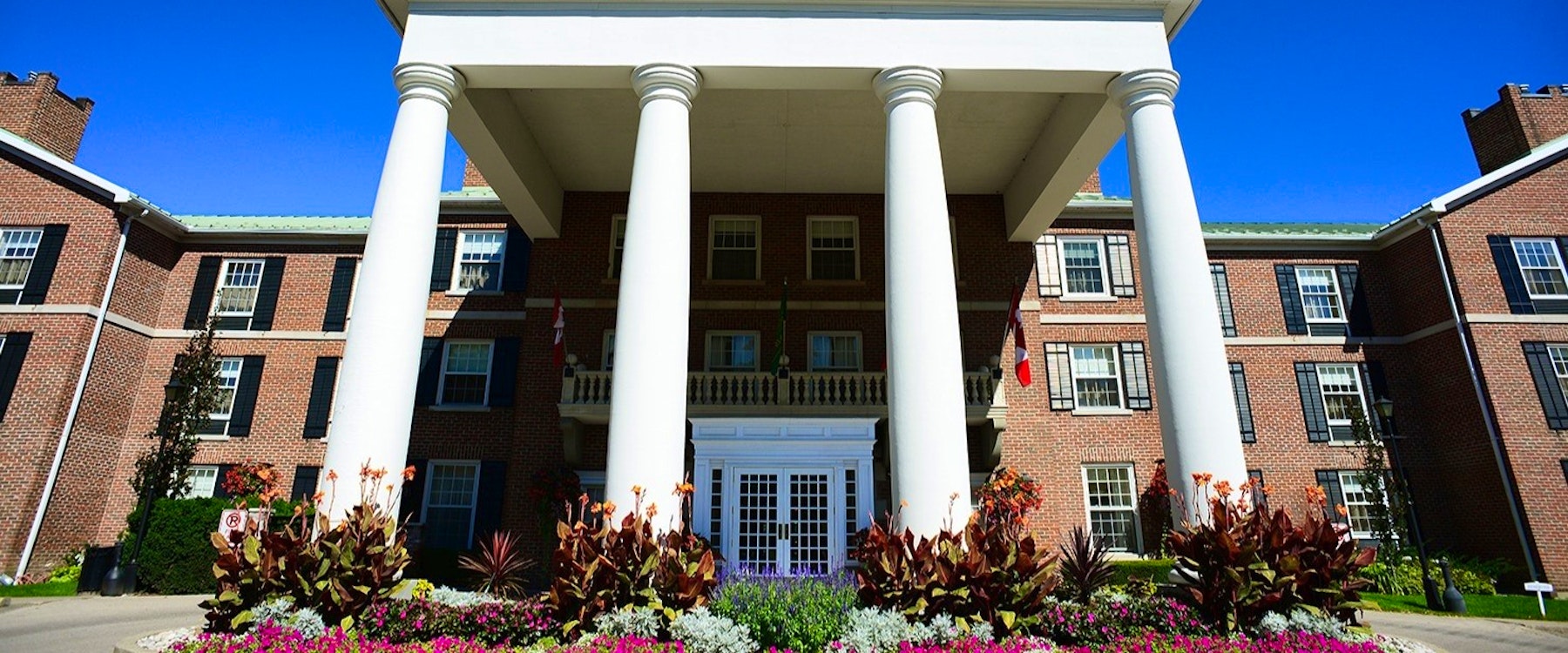 Entrance to Queen’s Landing by Vintage Hotels, Ontario 