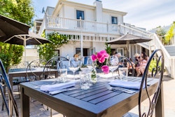 courtyard at the martinborough hotel