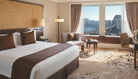 executive grand harbour view room