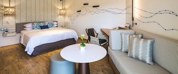 Shangri-La Hotel, The Marina Cairns image 2