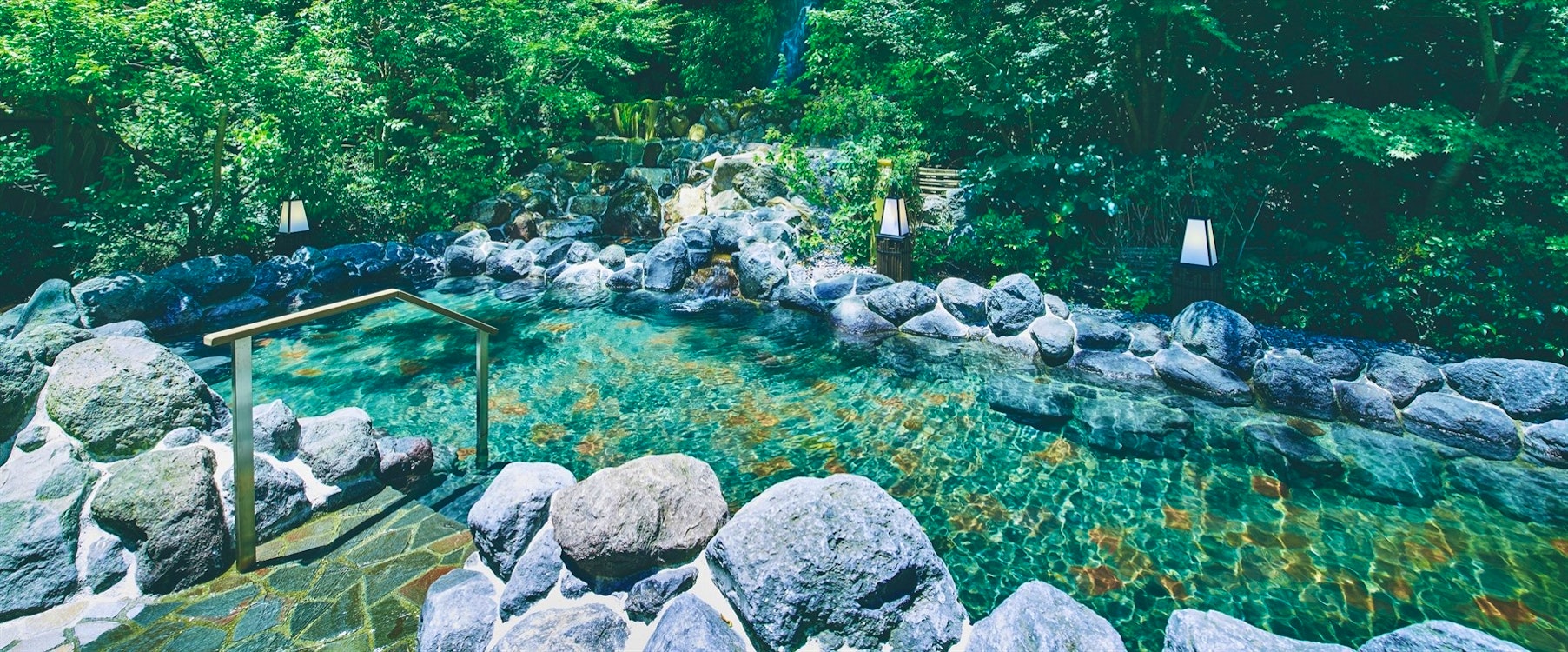 Open-air Hot Spring at Hakone Kowakien Tenyu, Japan