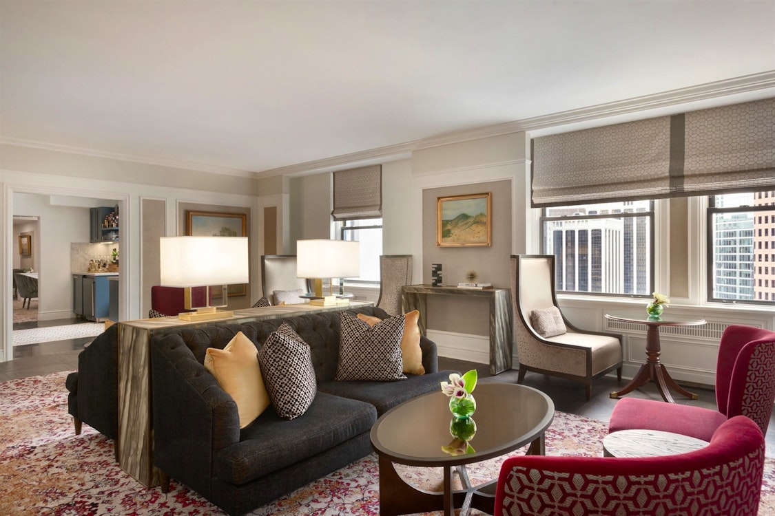 The gold lounge at Fairmont Vancouver hotel