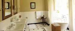 Bathroom at Ceylon Tea Trails