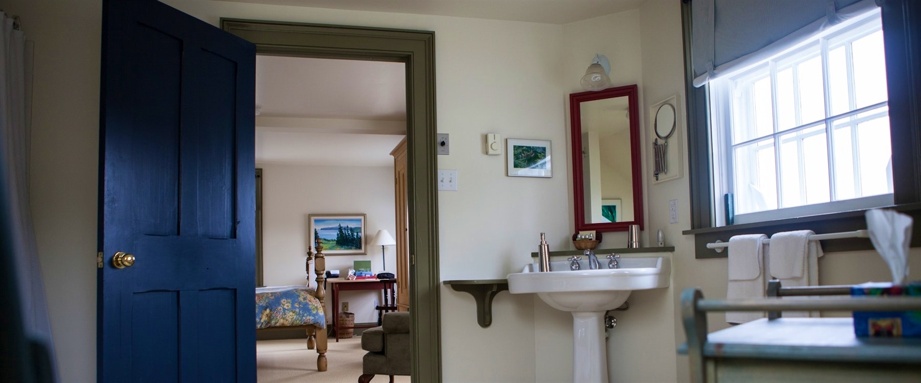 hilltop room at fishers loft inn