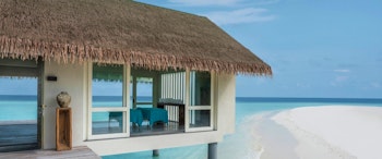Four Seasons Private Island Maldives at Voavah image 3