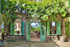 Fustic House image 1