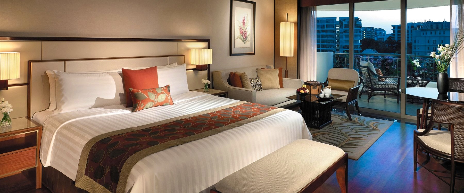 Garden wing deluxe city view room at Shangri-La Hotel, Singapore