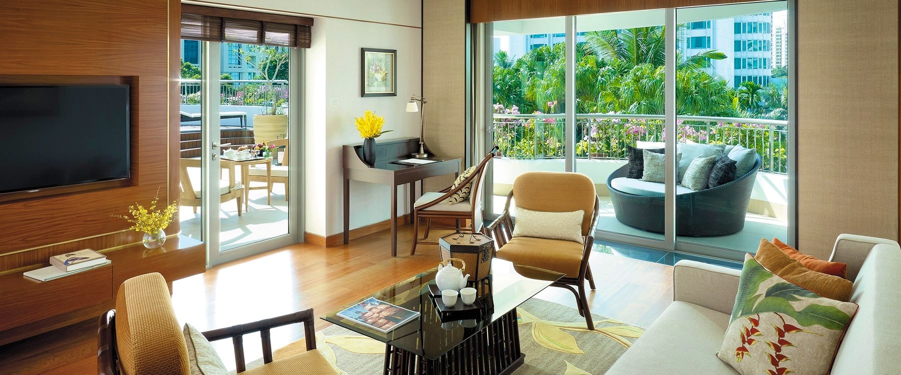 Garden wing premier balcony suite living room at Shangri-La Hotel, Singapore