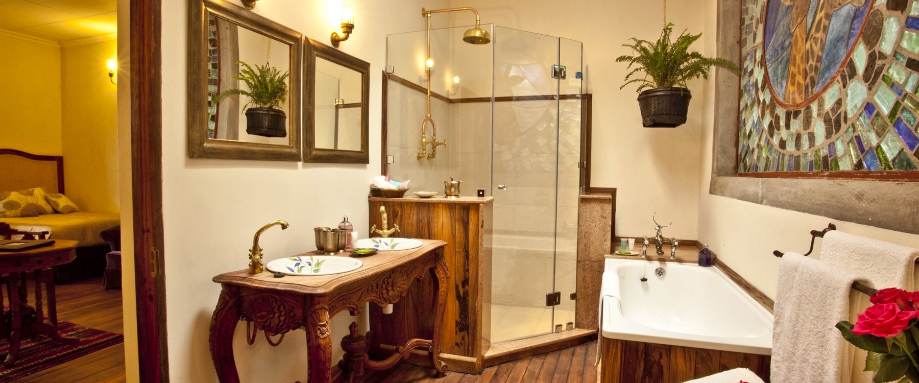 Kellys bedroom bathroomat Giraffe Manor