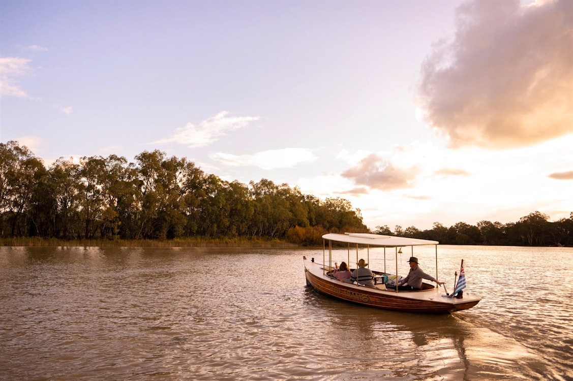 sunset gondola cruise at the frames south australia