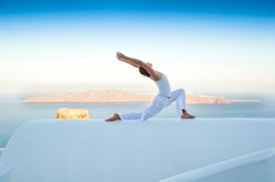 deluxe room with plunge pool grace santorini auberge resorts collection santorini greece