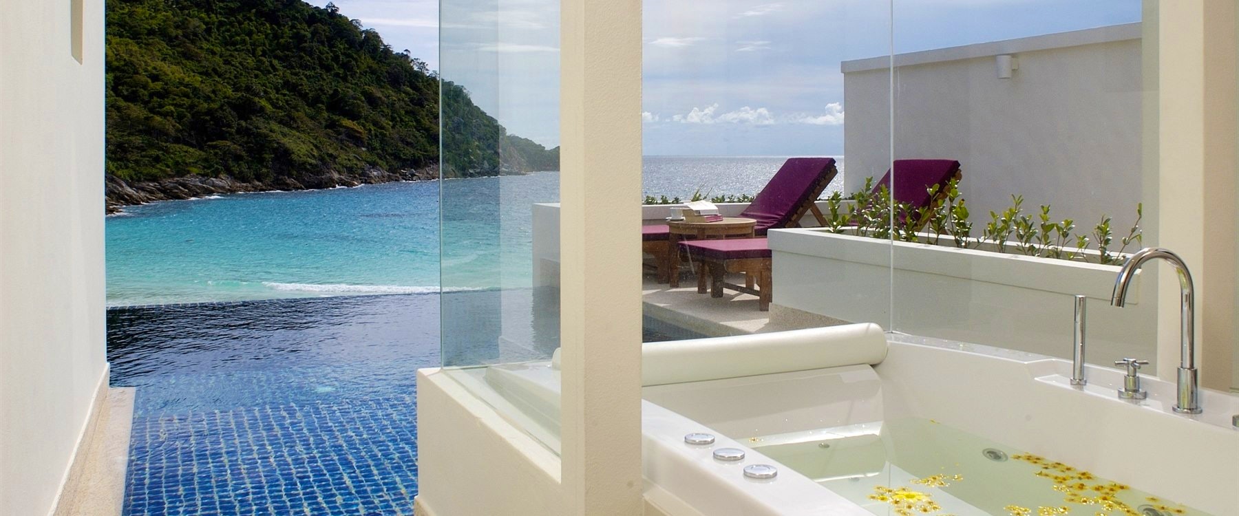 earth cafe at The Racha