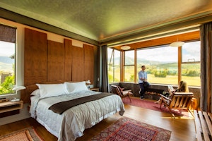 One Bedroom Tree House