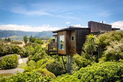 hapuku tree houses kaikoura