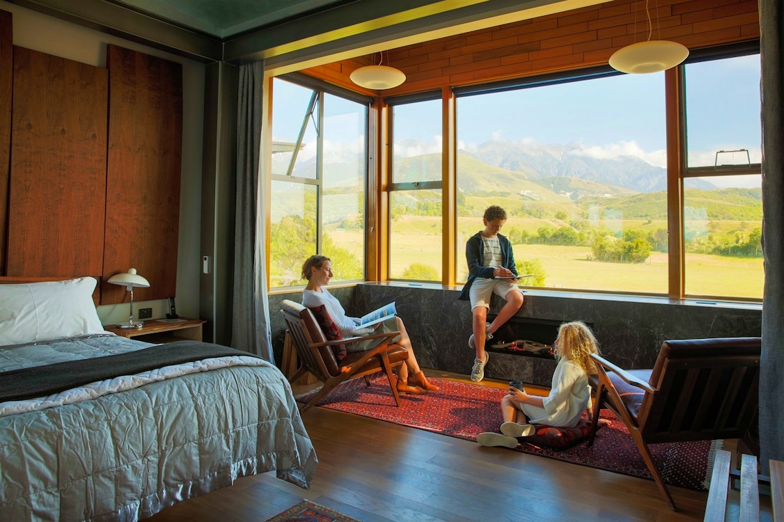 treehouse at hapuku lodge  tree houses kaikoura