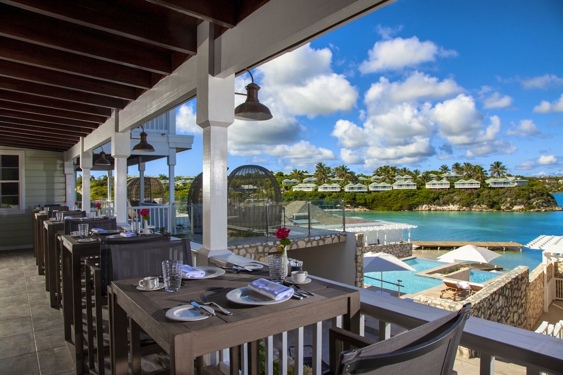 Irina's Bar, Hammock Cove