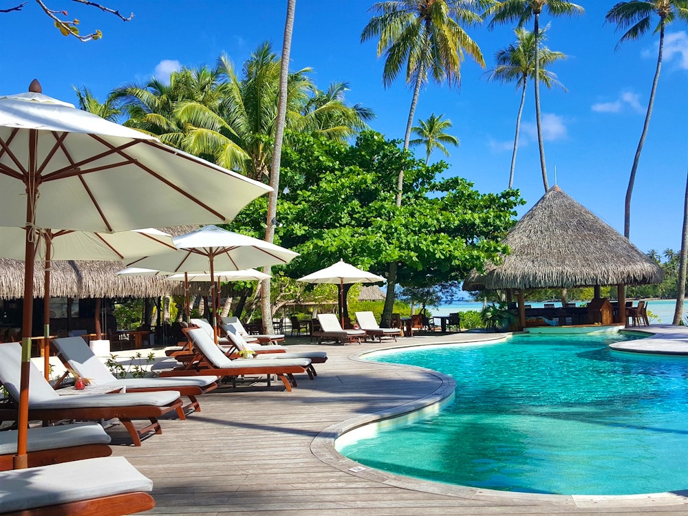 swimming pool and bar at le tahaa island resort  spa tahiti french polynesia