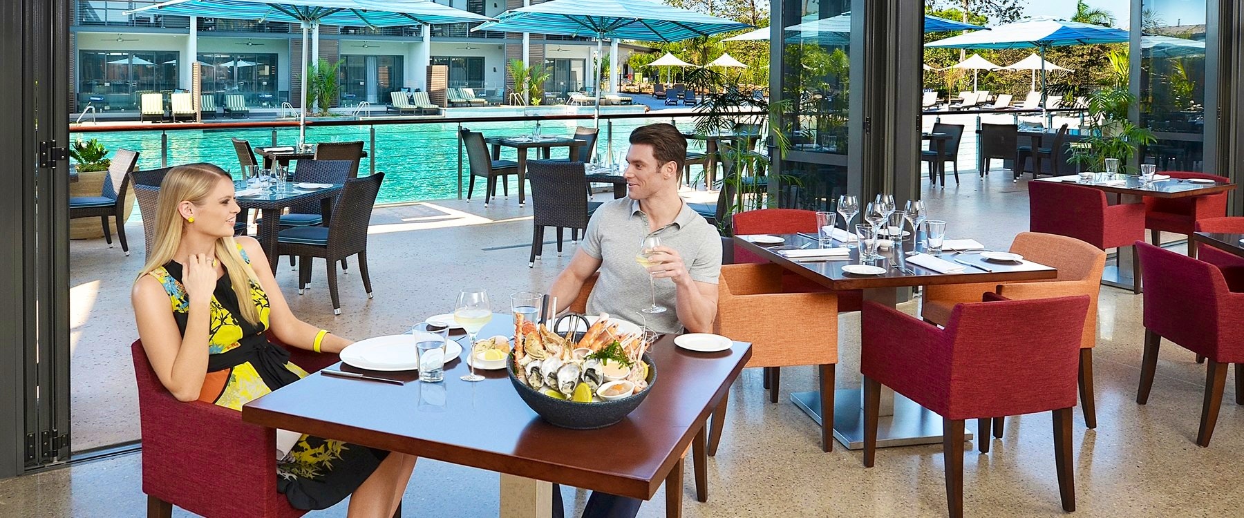 couple dining at SKYCITY Darwin