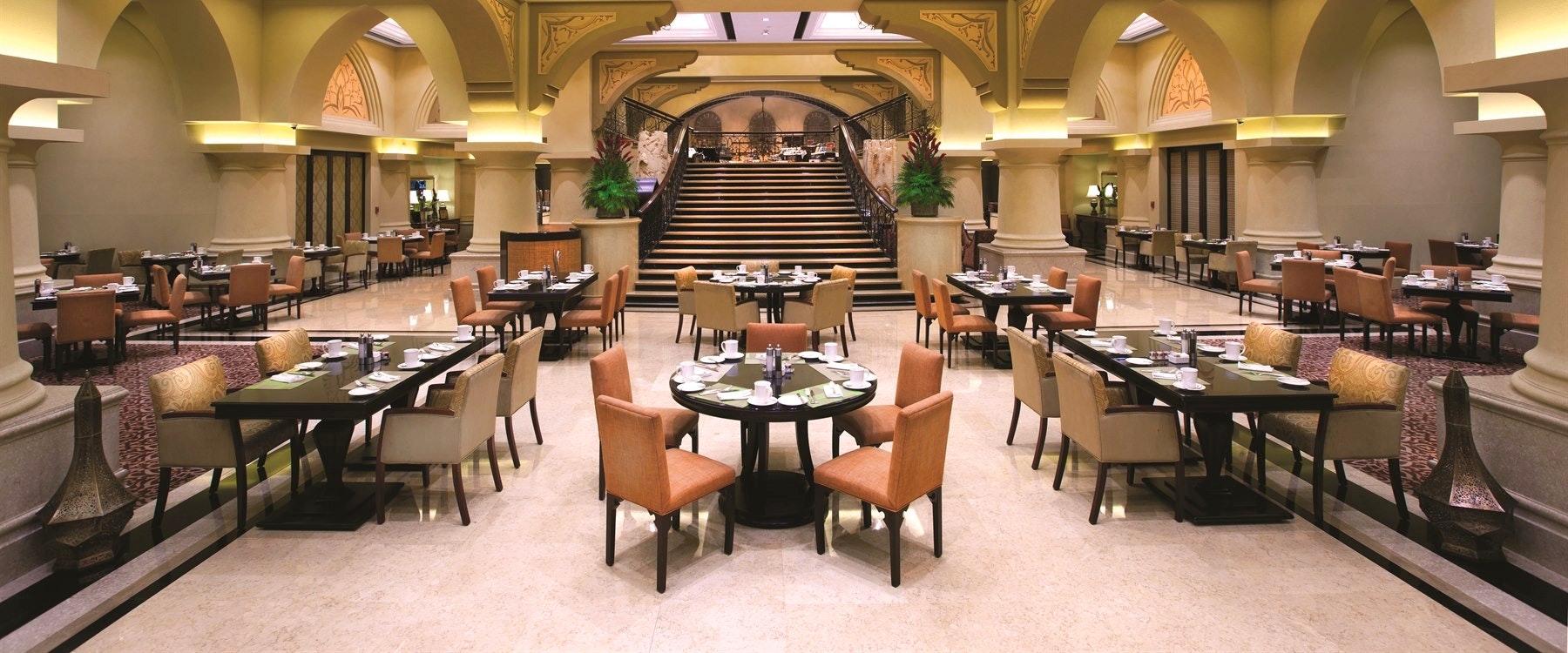 Restaurant at Shangri-La Qaryat Al Beri 