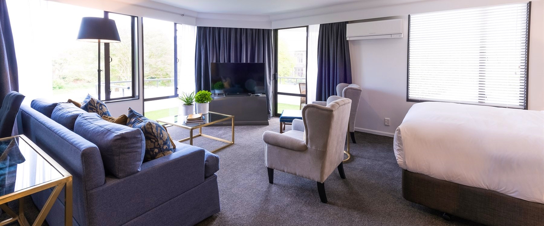 Family Suite Lounge at Hotel Montreal, Christchurch