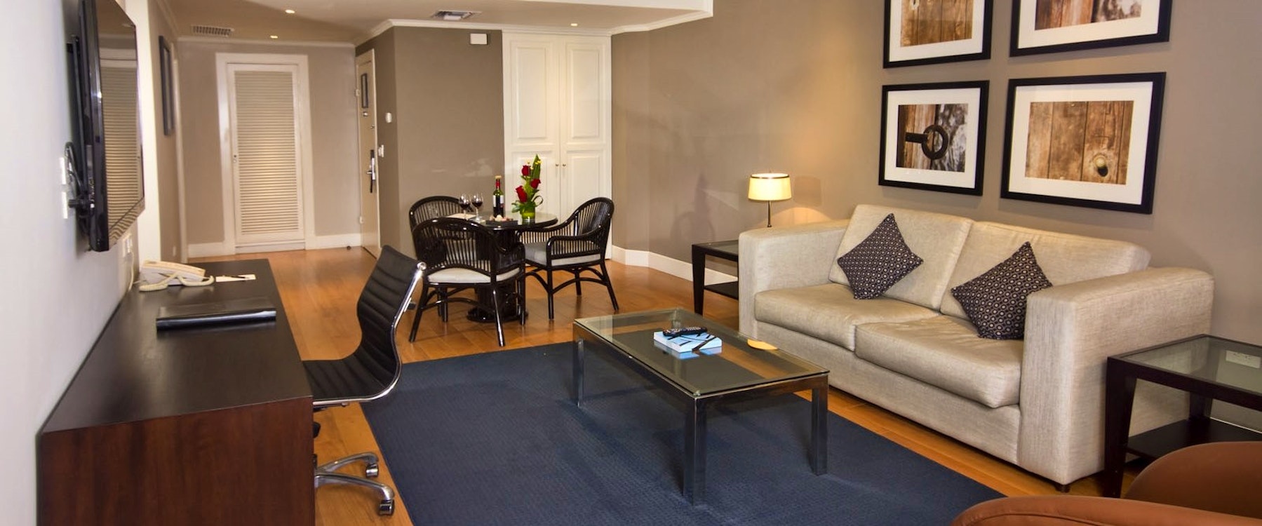 living room area, Oro Verde