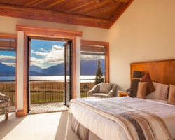Deluxe Lodge Room at Fiordland Lodge, New Zealand