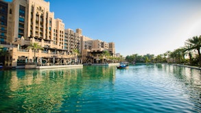 Stay in the heart of the large Madinat Jumeirah resort<place>Madinat Jumeirah, Mina A'Salam</place><fomo>2</fomo>