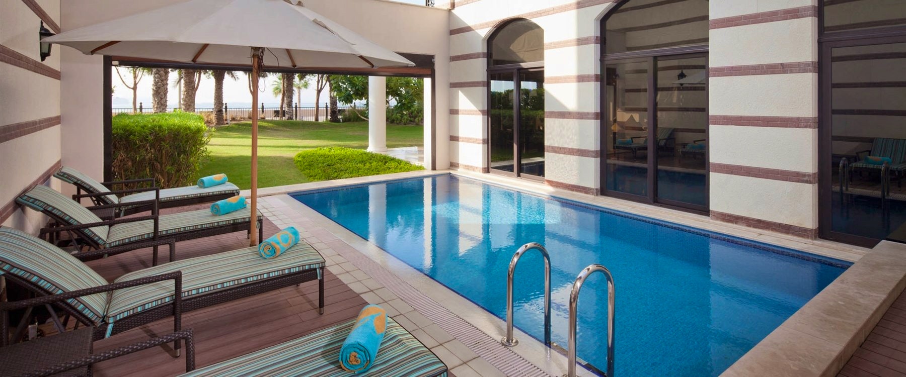 Seafront Royal Residences Private Pool at Jumeirah Zabeel Saray, Dubai