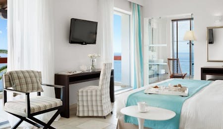 junior suite sea front and sea front with jacuzzi
