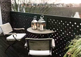 King Grand Premier – Balcony 