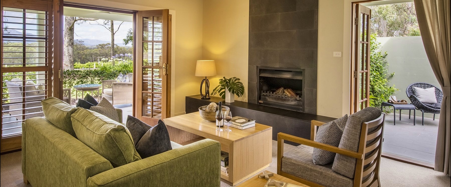 King spa bedroom at Spicers Vineyards Estate