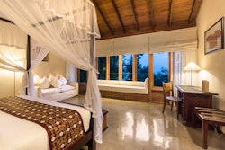 Elegant suites, King’s Pavilion, Kandy