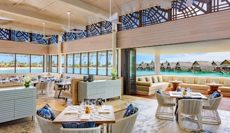 Lagoon House & Bar