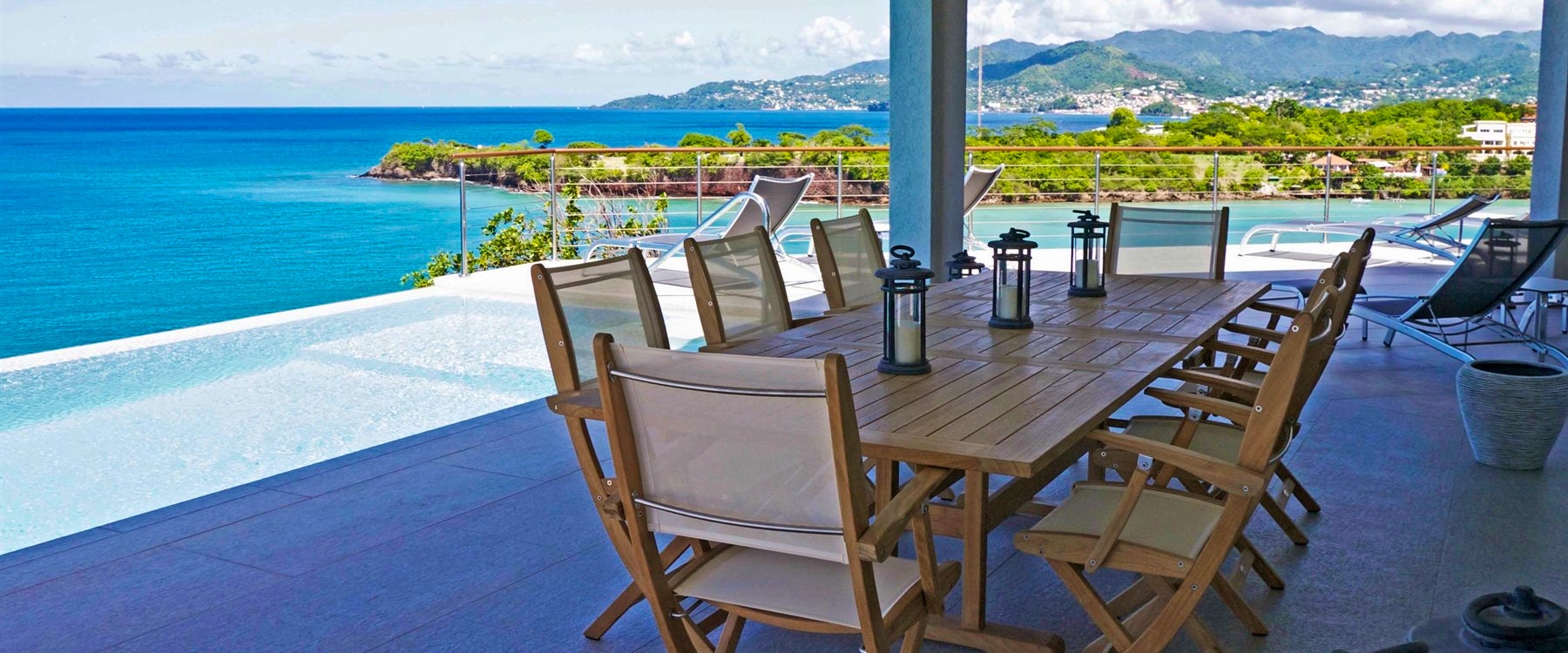 Outdoor dining at Laluna Villas, Grenada