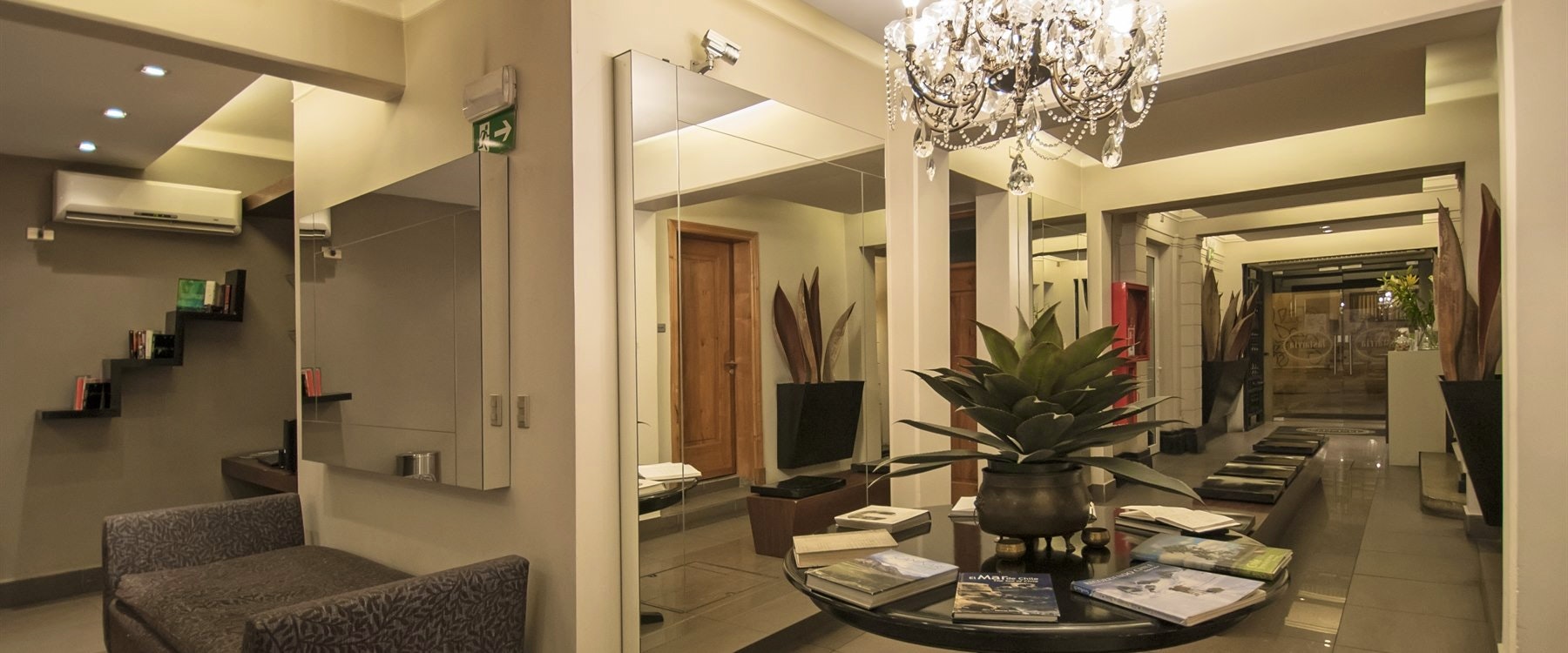 Lobby area, Lastarria