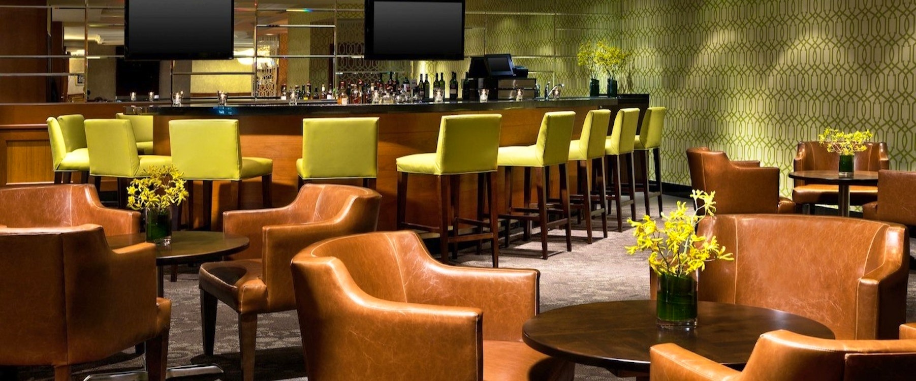 Lobby Lounge at Sheraton on The Falls, Ontario