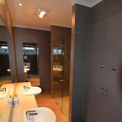 Cottage Bathroom at Captains at the Bay