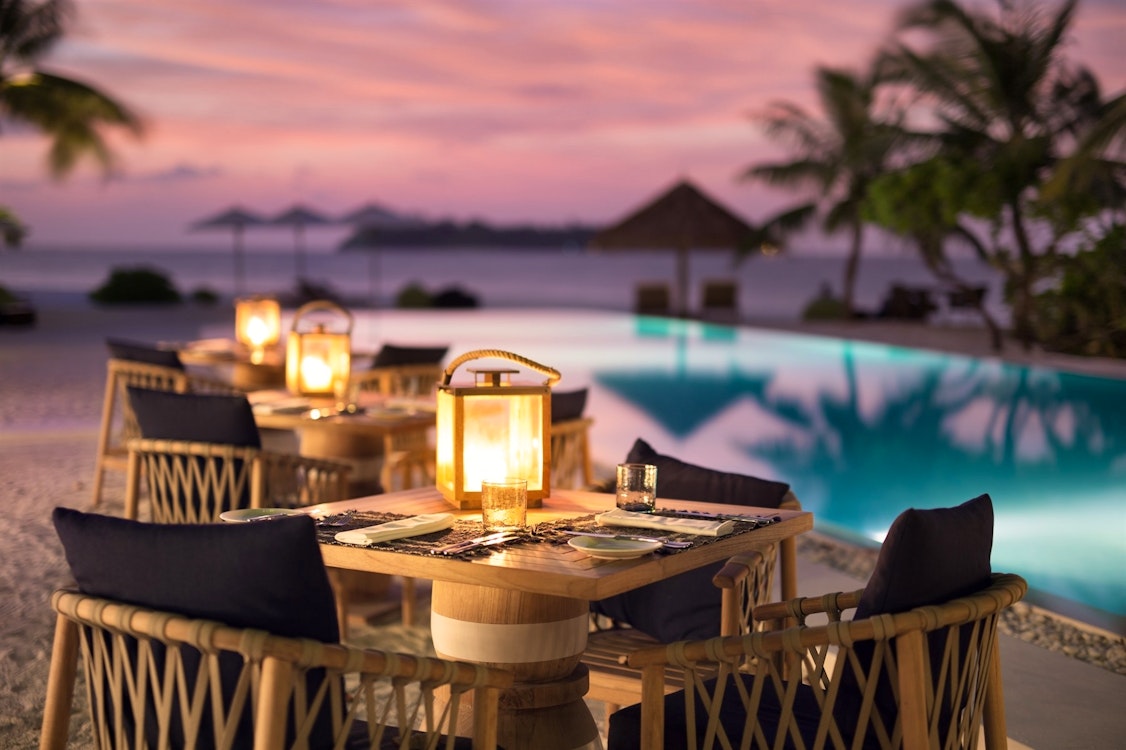 Outdoor dining, COMO Cocoa Island, Maldives