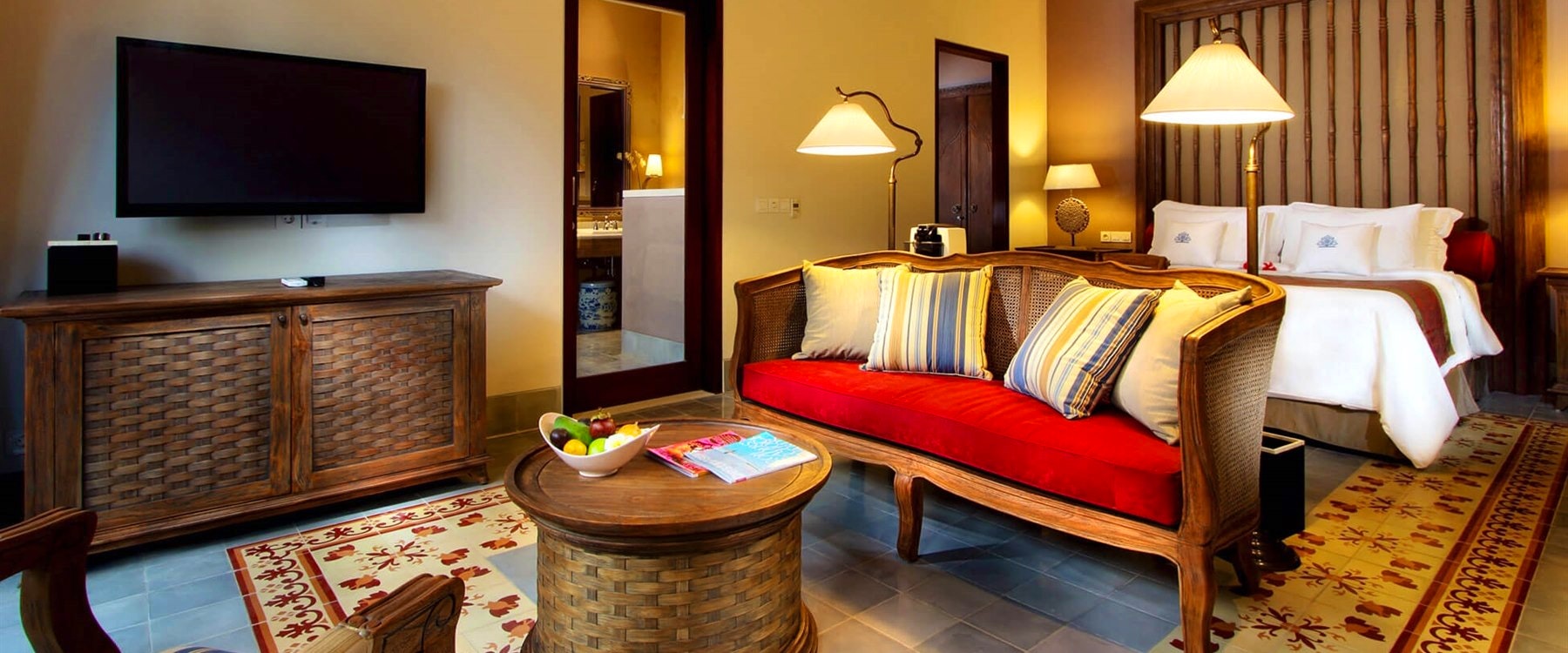 studio suite with pool access 