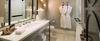 Mayfair Hotel Adelaide image 3