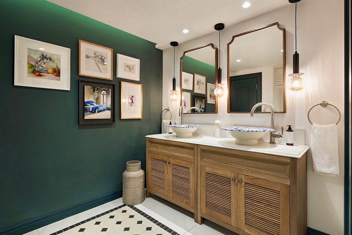 bathroom at paradise cove boutique hotel