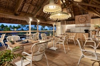 XO restaurant at paradise cove boutique 