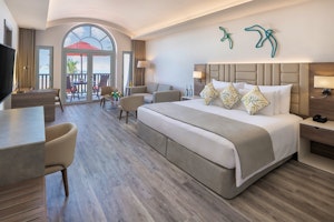 JA Palm Tree Court image 3