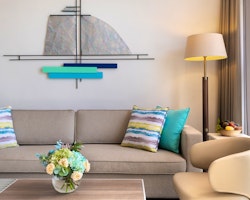 JA Palm Tree Court, Dubai 4