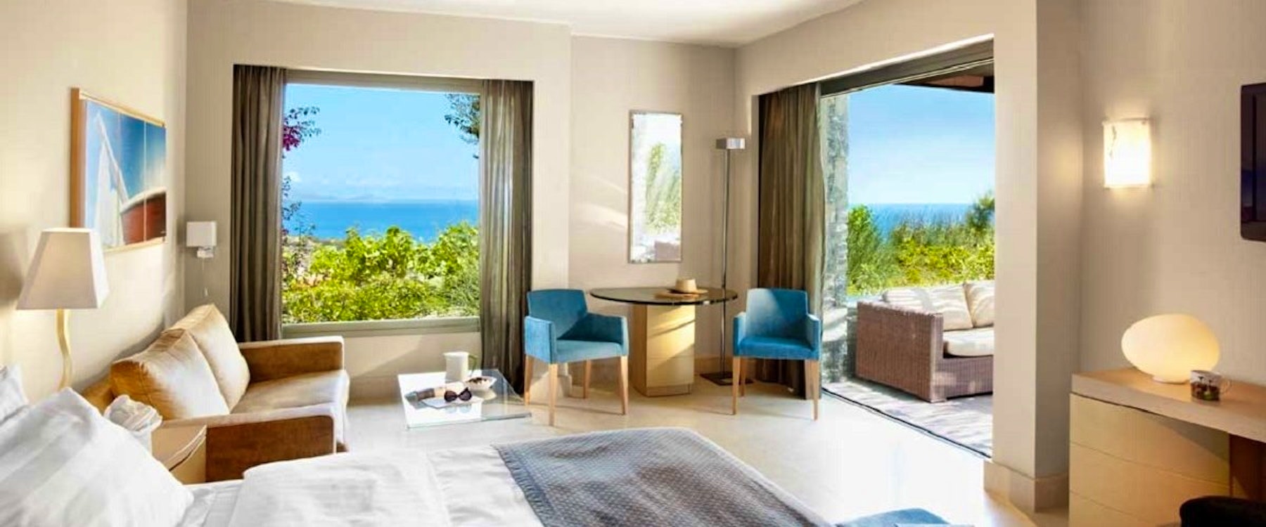 one bedroom suites sea view