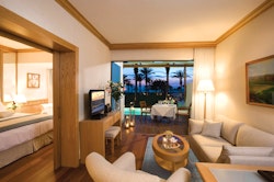 executive one bedroom suites with private pool