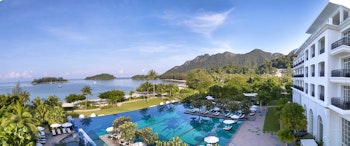 Colonial Style Beach & City image 1